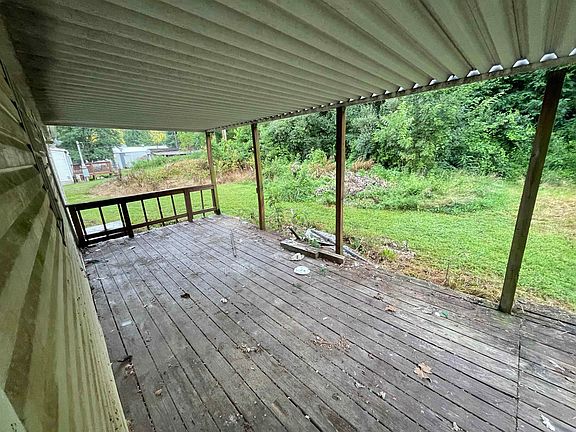 3rd image of 103 Mary Ct