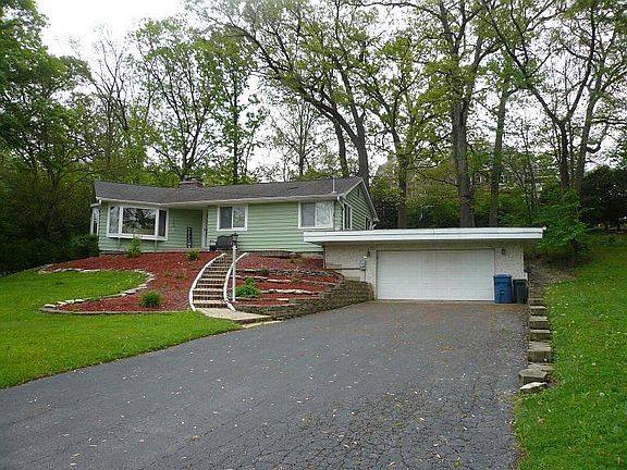 2nd image of 12327 S Forest Glen Blvd