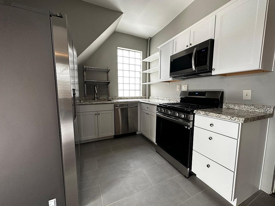1st image of 1325 Lincoln Ave