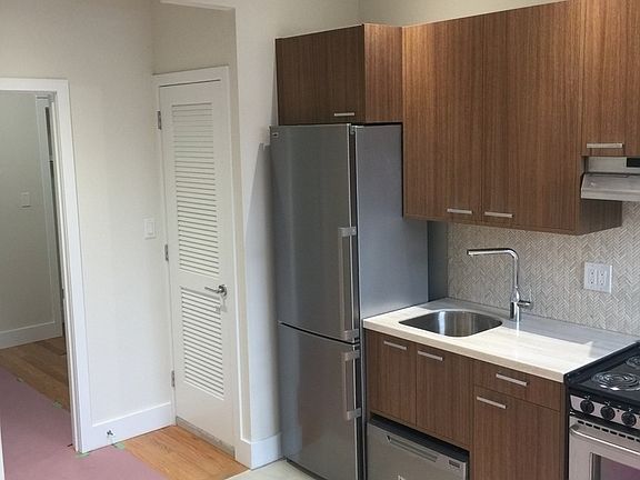 2nd image of 19 Stanton St #53H
