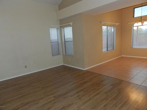 3rd image of 8569 N Winchester Creek Dr