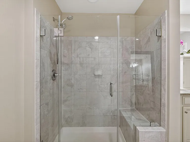 980 Basswood Dr — Photo 33