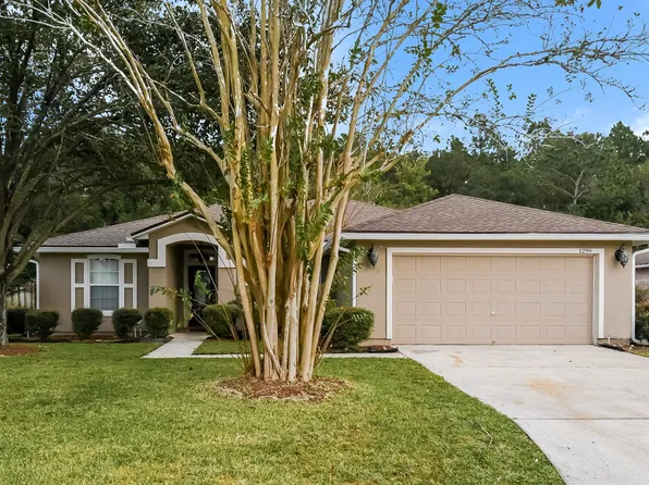 1299 Summit Oaks Dr E, Jacksonville, FL