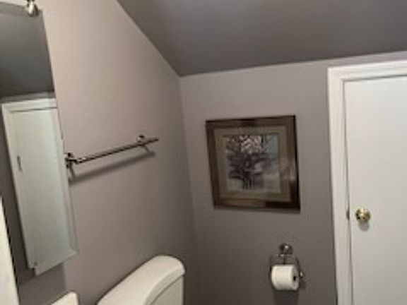3rd image of 120 W Walnut St #1