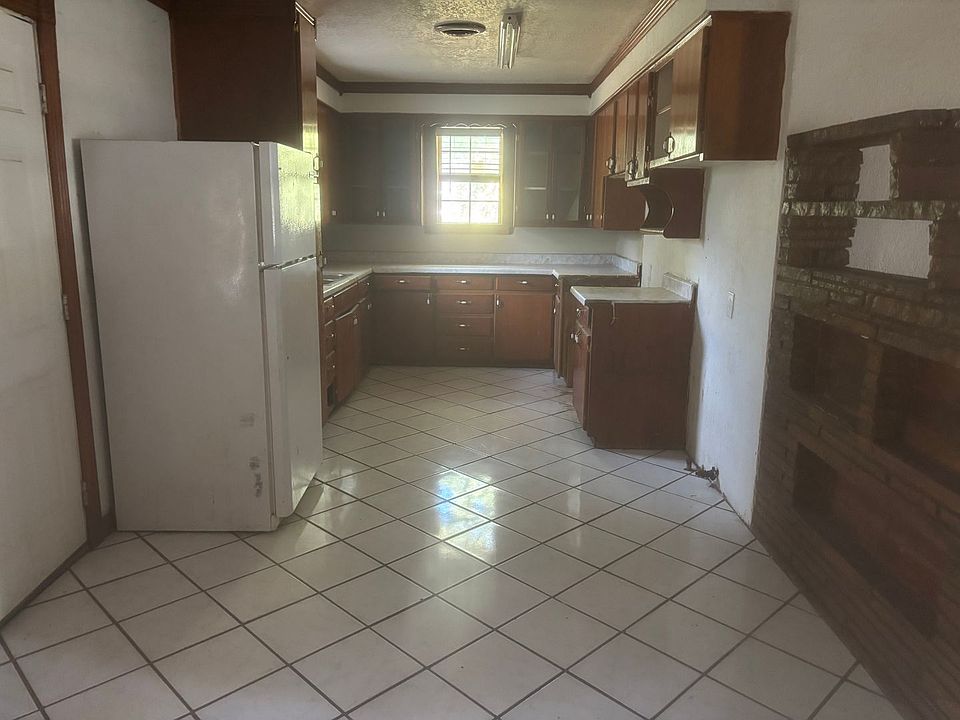 2nd image of 4803 Able St