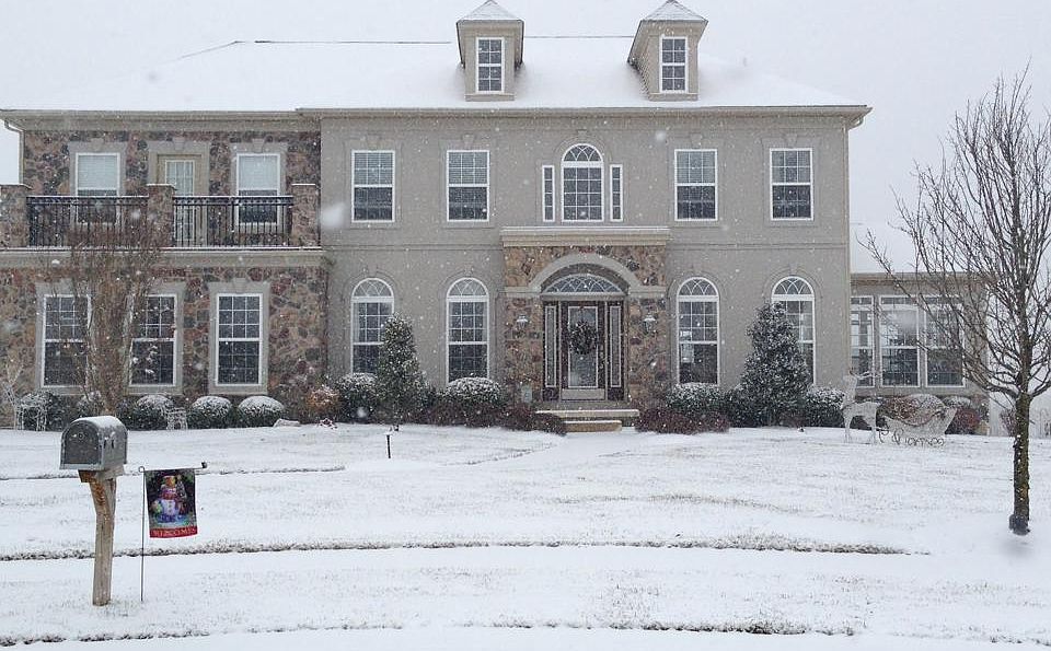 2nd image of 905 Bobwhite Ct