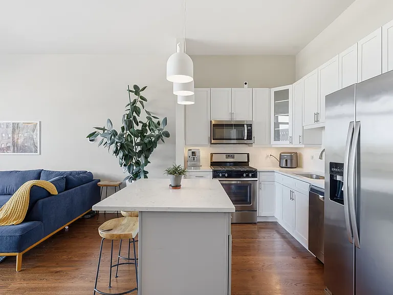 1350 W Fullerton Ave #511 — Photo 9