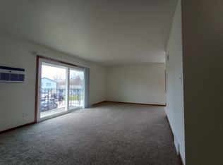 2002 Mac Arthur Rd #D, Waukesha, WI 53188