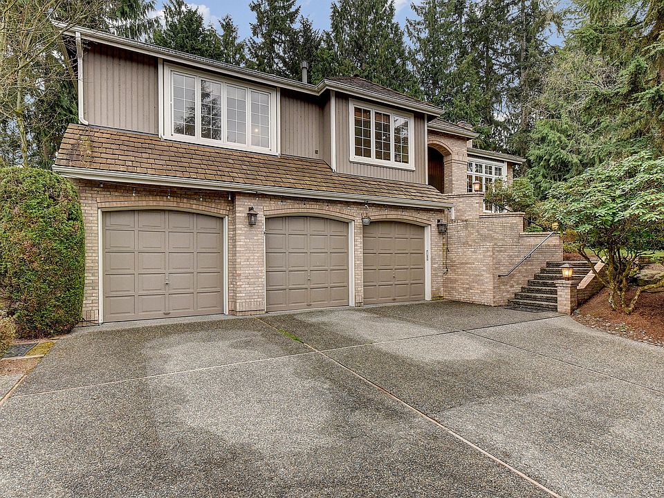 2nd image of 19745 NE 127th Pl