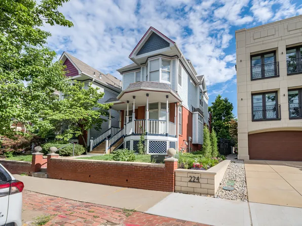 220 E 30th St, Kansas City, MO 64108