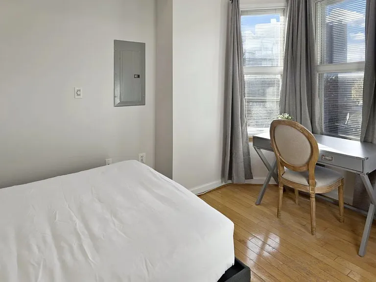 541 Florida Ave NW — Photo 15