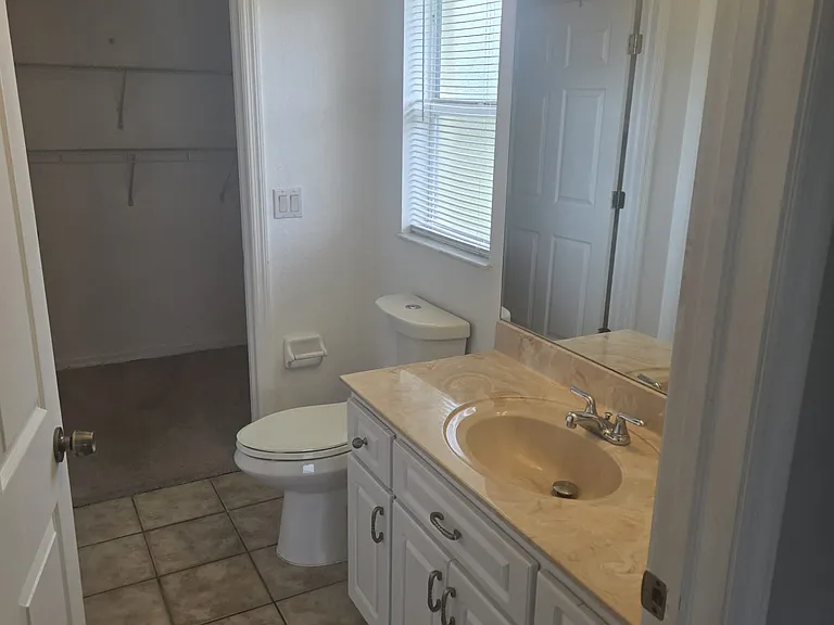 838 SW 47th Ter #203 — Photo 9