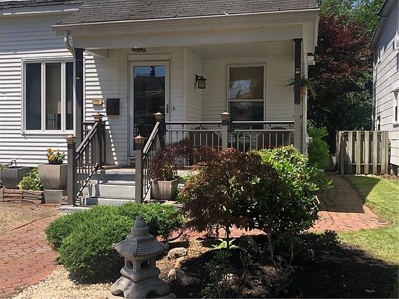 2nd image of 712 Brown Ave