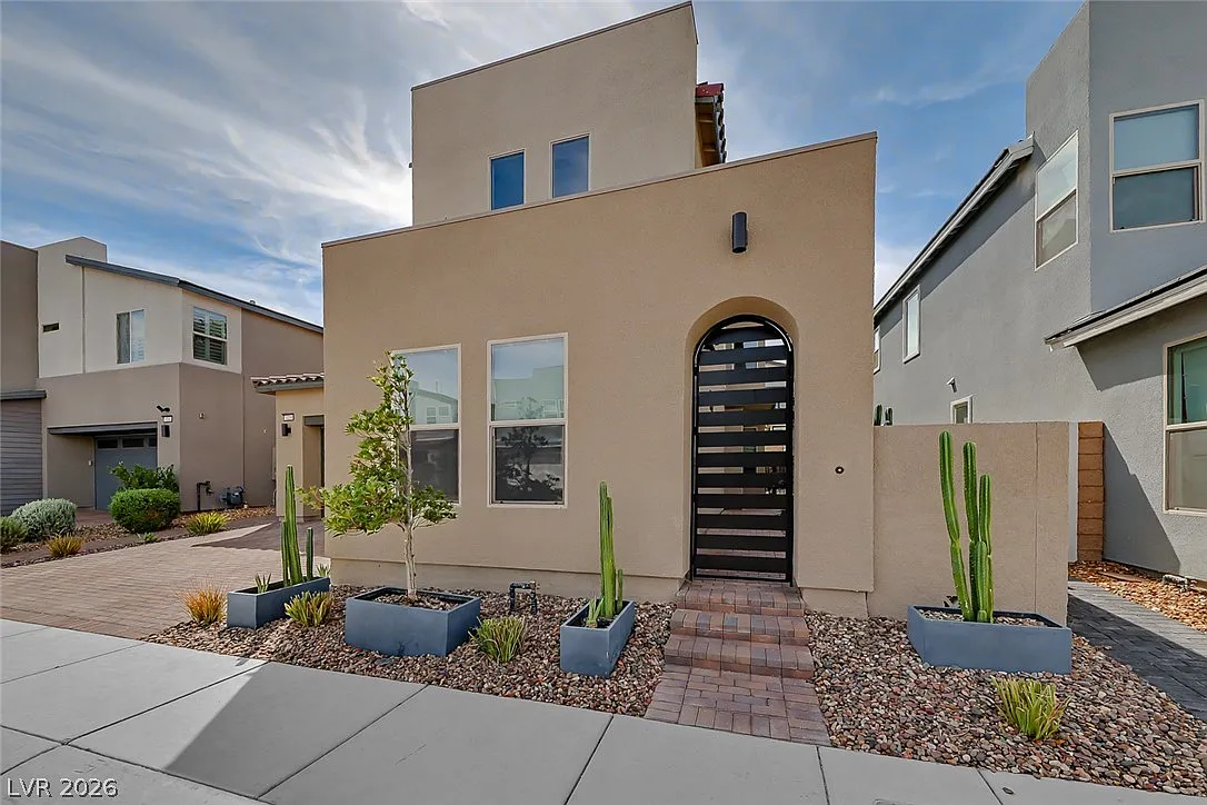 4 bed, 3.0 bath, 2431 sqft, $3,450 — Photo 3