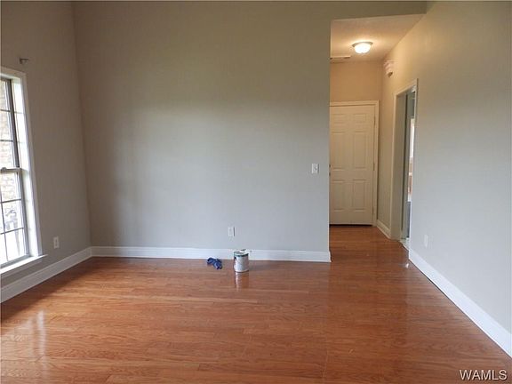 5th image of 6490 Stratford Ln