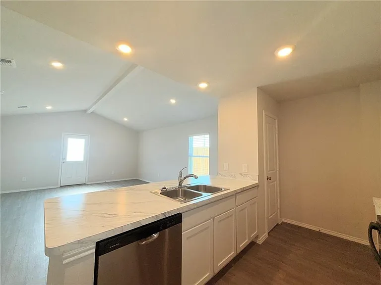 3606 Perry — Photo 7