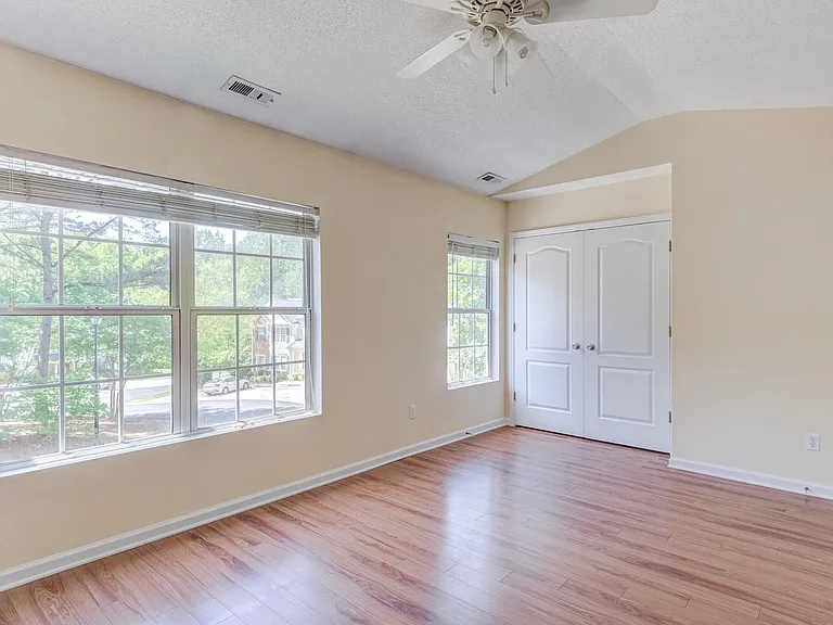 306 Orchard Park Dr — Photo 24
