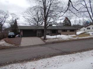 408 Lane Ave, Kingsford, MI 49802