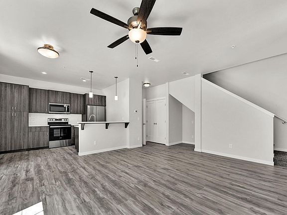 4th image of 4915 W Escalante Dr #101