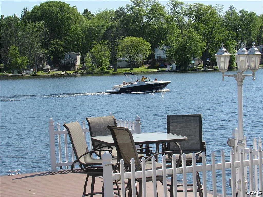 3 bed, 4.0 bath, 15824 sqft, $2,500 — Photo 4