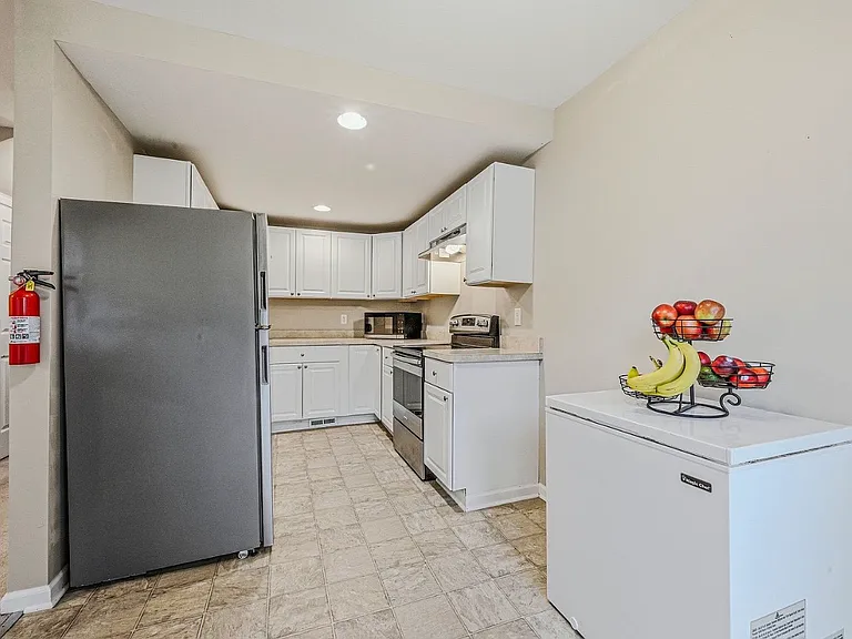 1 Waltham St — Photo 11