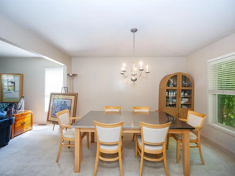 3481 Castlewood Ct — Photo 27