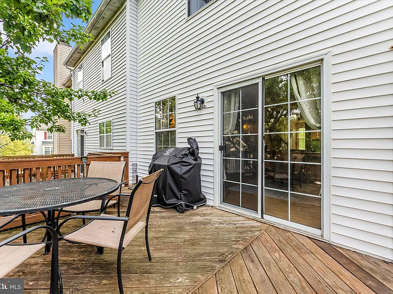 7115 Oberlin Cir — Photo 35