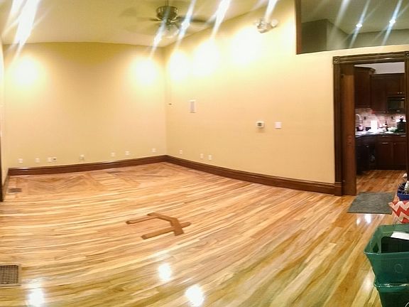 Main room (looking south)