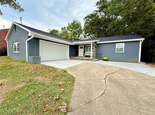 3469 Roseland Ave, Parkersburg, WV 26104
