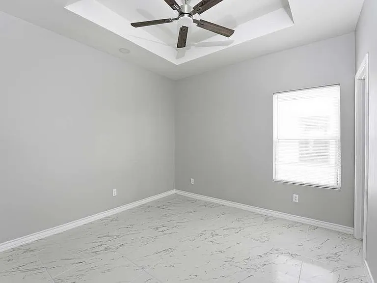 2409 E Viviana St — Photo 7
