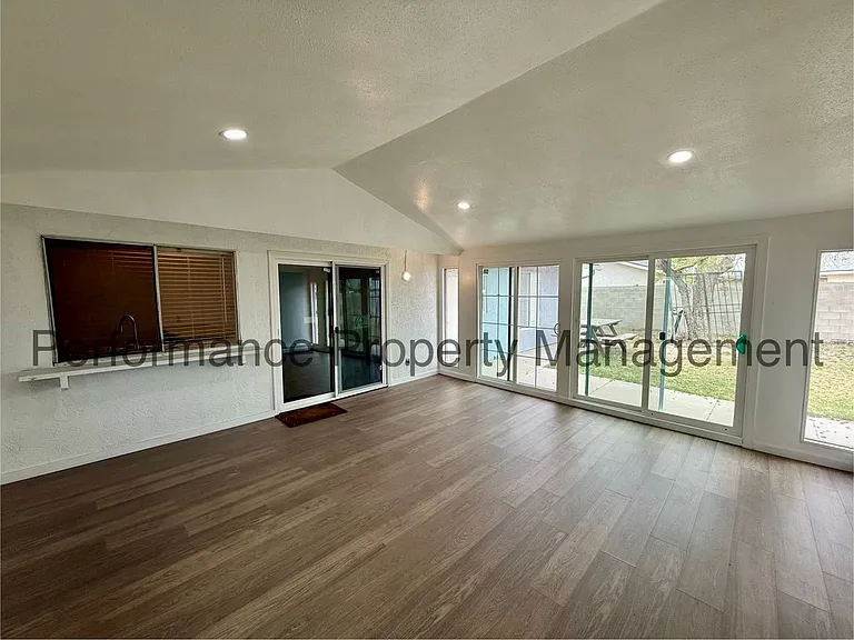6800 Wilson Rd — Photo 12