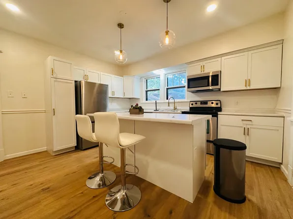8536 Mathilda Ave, Saint Louis, MO 63123