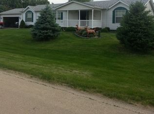 1635 Riverview Ln, Dixon, IL 61021