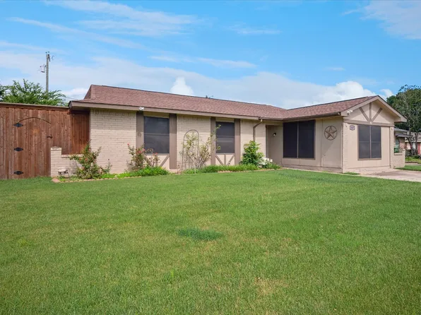 5409 Queens Ct, Lake Dallas, TX 75065
