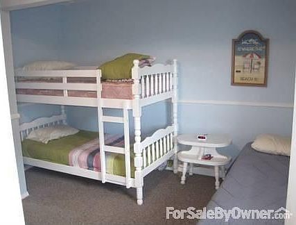 Second bedroom
						:
						All furnishings included with sale