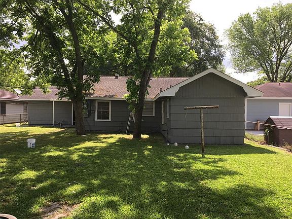 5th image of 1902 Locklaine Dr