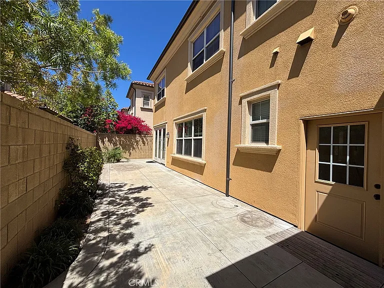 65 Berkshire Wood — Photo 17