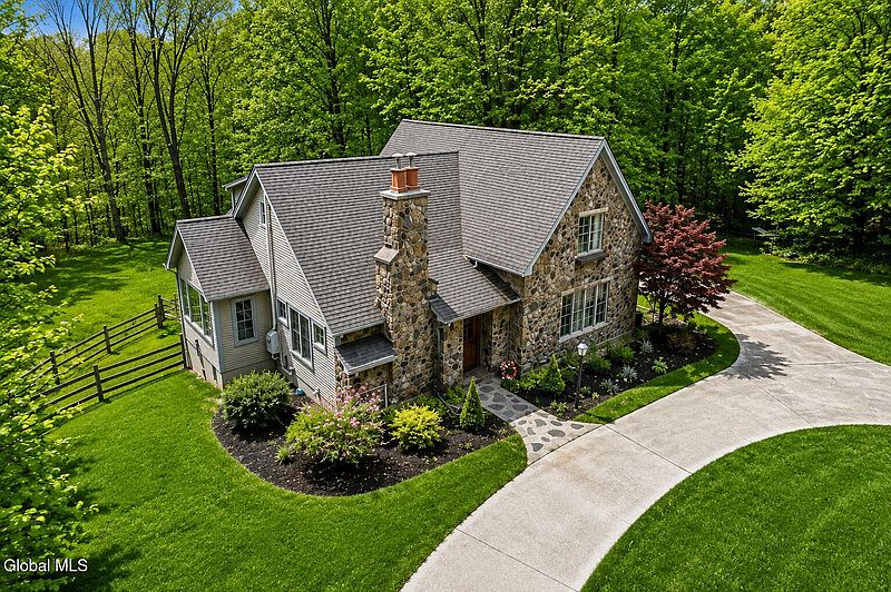 2nd image of 100 Southard Road