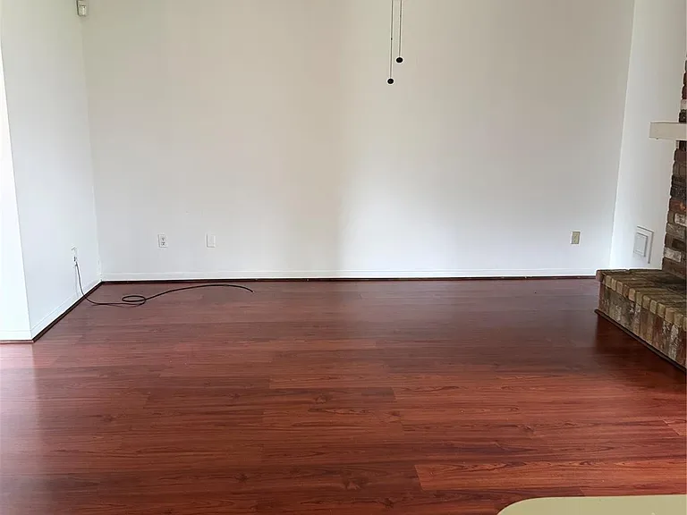 2926 Colony Dr — Photo 14