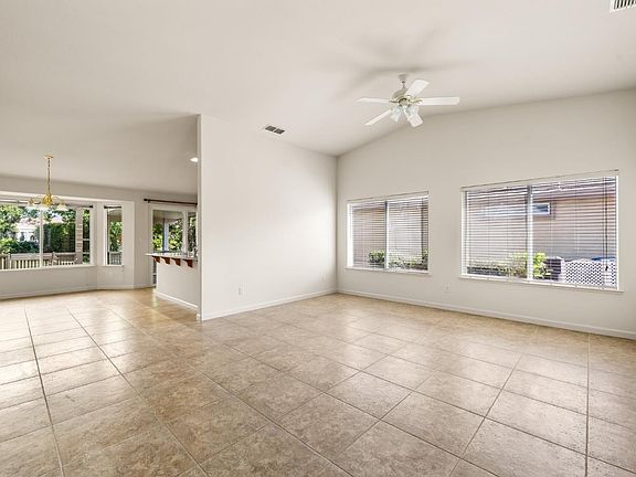 5th image of 221 Riverside Drive