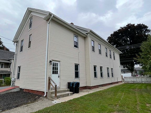 3rd image of 408 School St