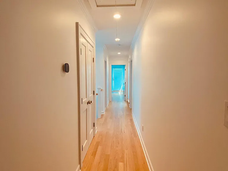 111 Lynbrook Ave — Photo 29