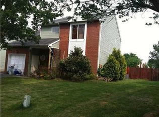 49 Woodland Way, Dayton, NJ