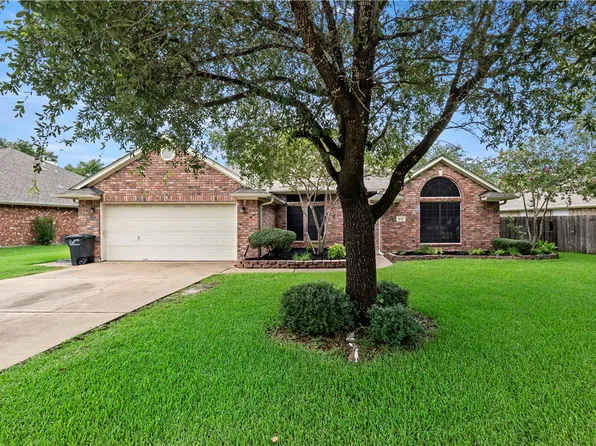 1717 Starling Dr, College Station, TX 77845