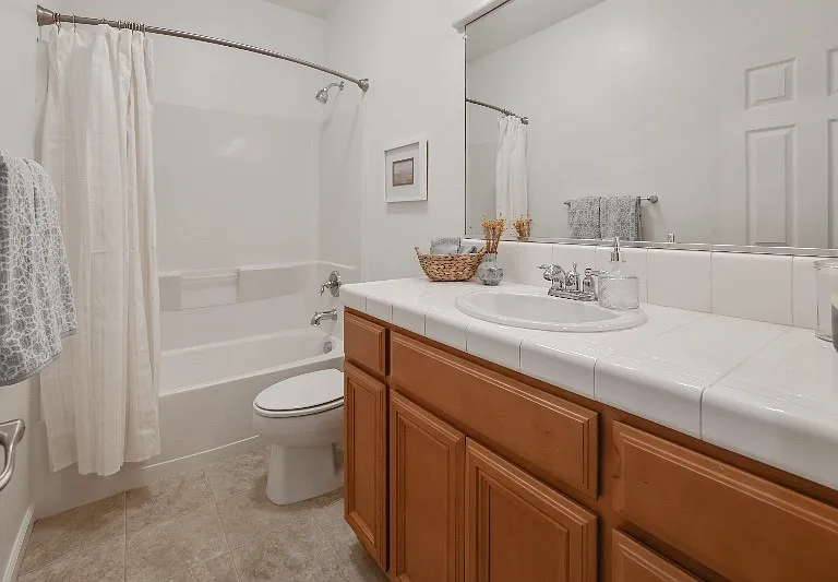 1439 N Mendonca St — Photo 8