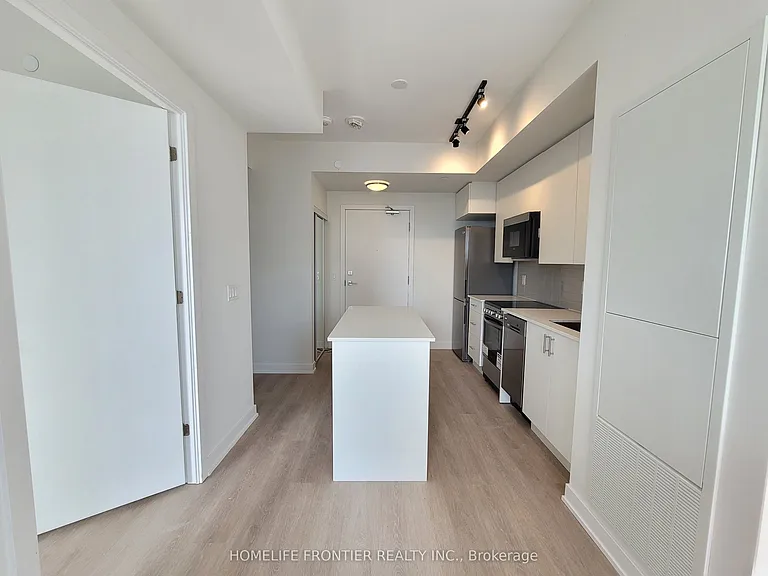 15 Ellerslie Ave #2504 — Photo 6