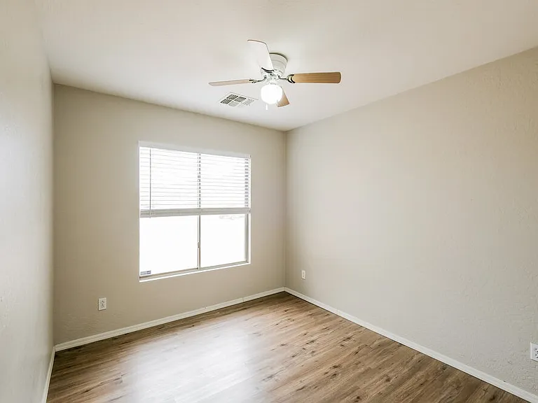 12901 N 127th Ln — Photo 13