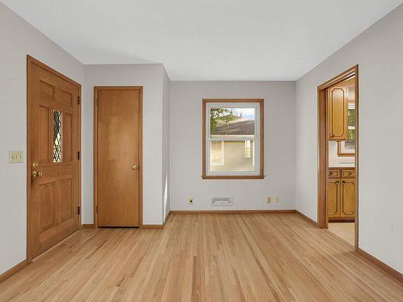 2nd image of 7214 Clinton Ave S