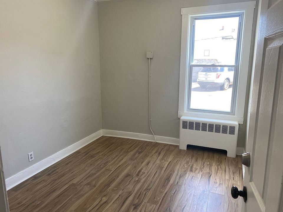 270 4th St Apartment Rentals Fall River, MA Zillow