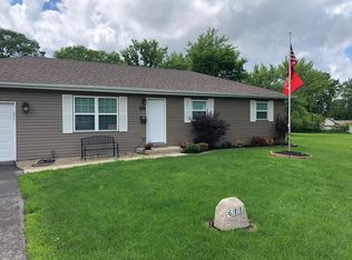 611 Blackhawk St, Joliet, IL 60432